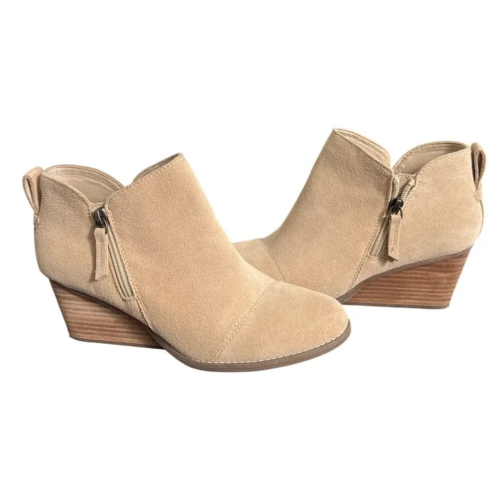 TOMS Goldie Wedge Heel Bootie Oatmeal Suede‎ NWOB Size 8 1/2